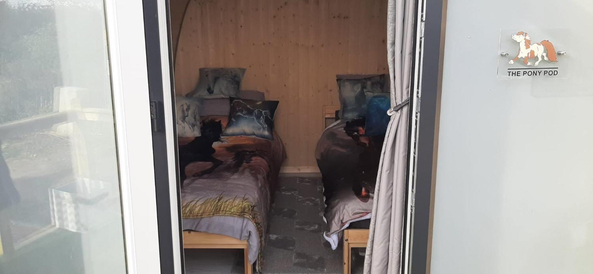 "Pony Pod" At Nelson Park Riding Centre Ltd - Glamping Pod Also Available The Fox Pod And Trailor Escapes- Birchington, Ramsgate, Broadstairs Margate Hotel Westgate-on-Sea Exterior photo